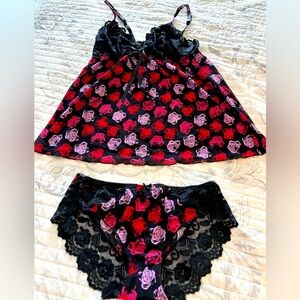 Cabernet Roses Sexy Lingerie set - camisole and panties size medium NEW